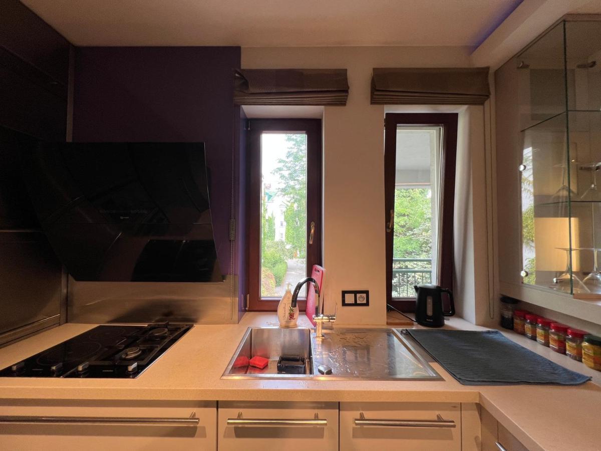 Lux Flat Easy To Reach Centrum Butas