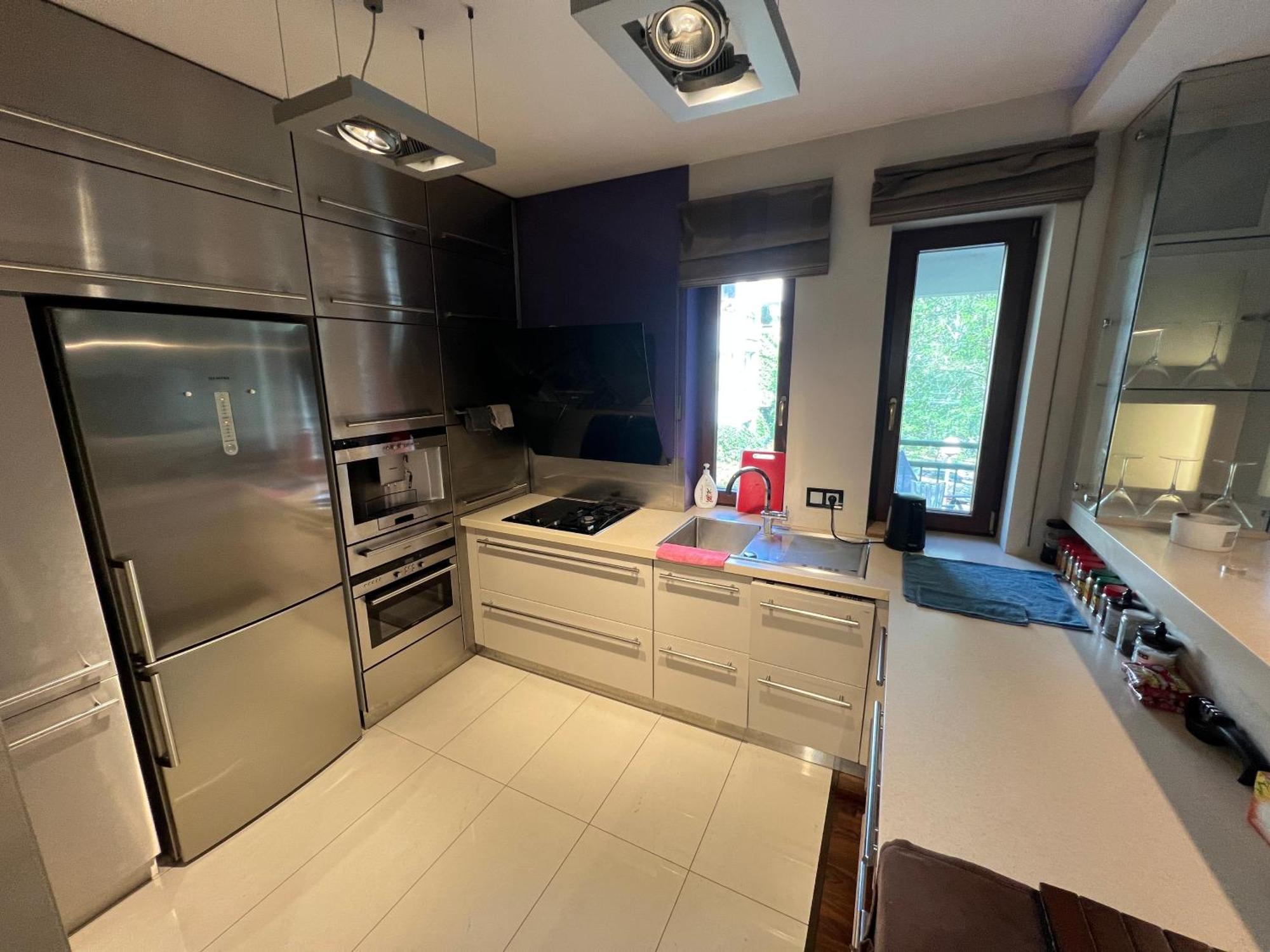 Lux Flat Easy To Reach Centrum Butas